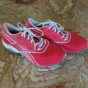 REEBOK TrainTone shoes  Women's size 11